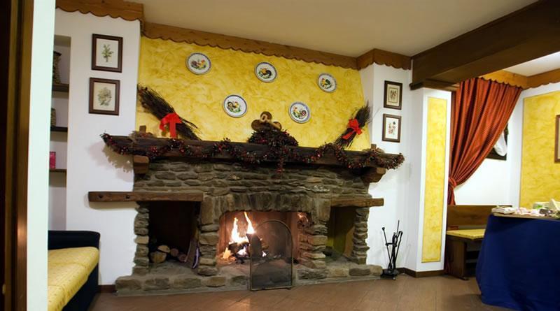 Hotel Ski Club I Cavalieri Rta Сестриере Экстерьер фото