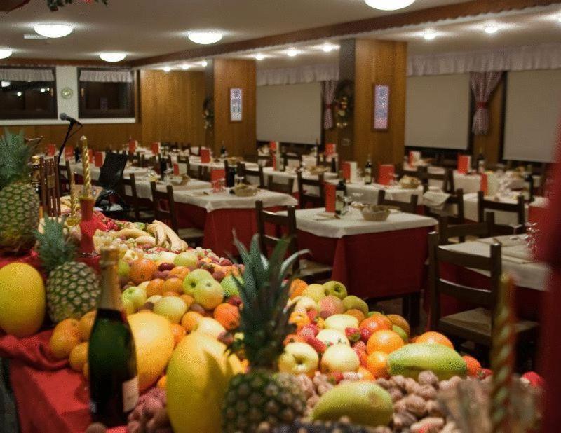 Hotel Ski Club I Cavalieri Rta Сестриере Экстерьер фото